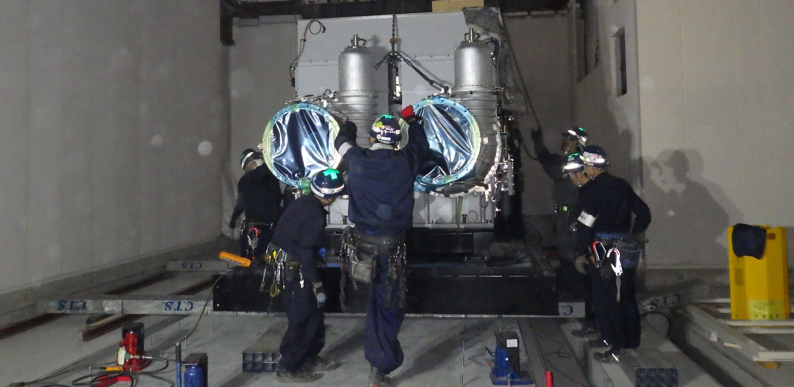 重量機器搬入据付工事